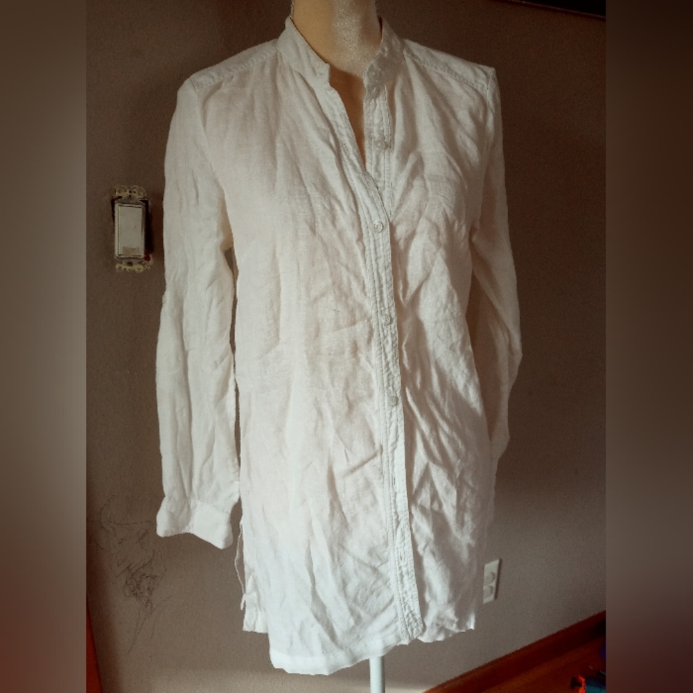 Neiman Marcus white linen blouse